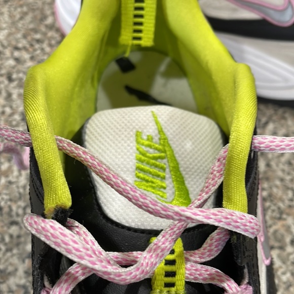 Nike sneakers - Picture 5 of 6